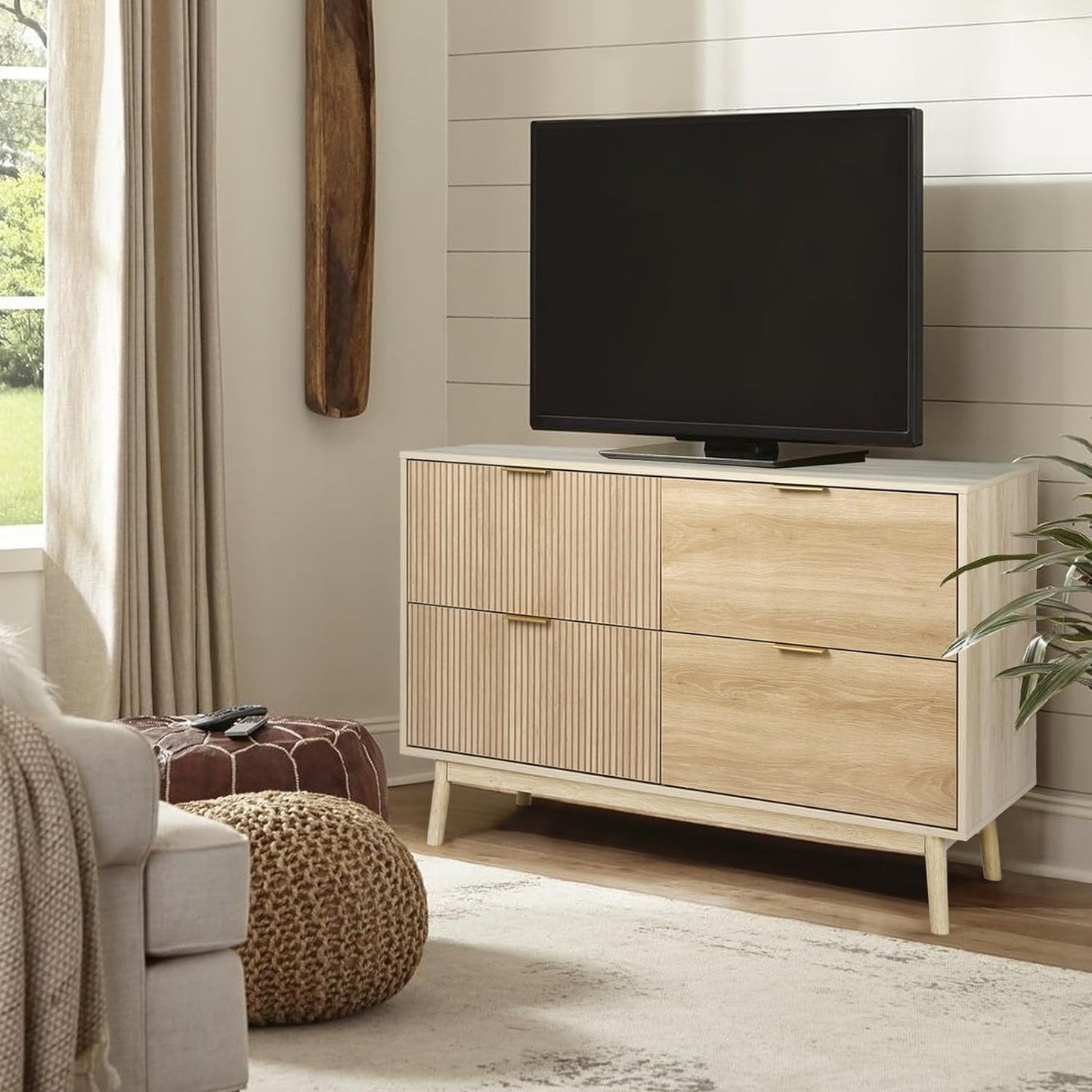 VOWNER 4-Drawer Dresser, Modern Closet Dressers with Wide Drawers and Metal Handles, Farmhouse Wood Storage Chest of Drawers for Bedroom, Living Room (Natural Oak)